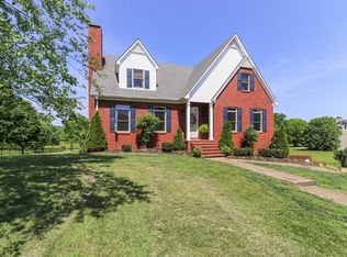 4017 Foxfield Dr, Columbia, TN 38401