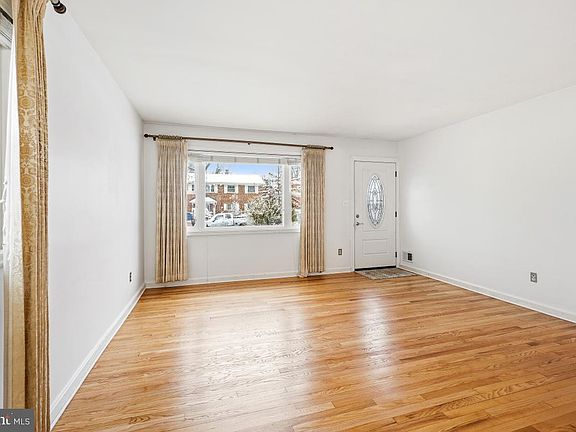 5th image of 4008 Adams Dr