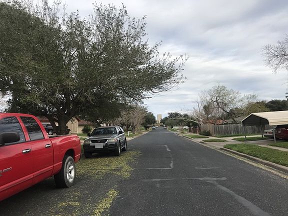 4th image of 1033 Comal St