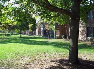 22940 Mastick Rd APT 101, Cleveland, OH 44126