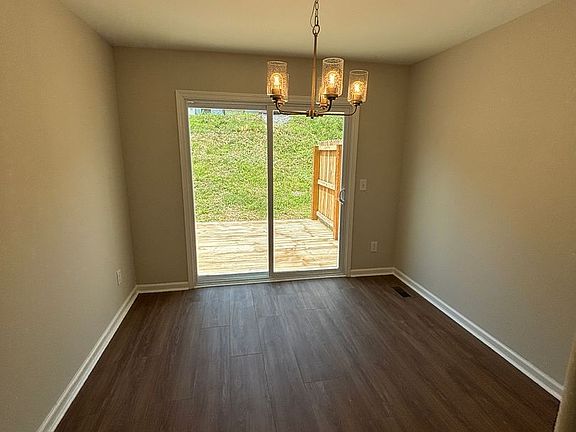 5th image of 839 Cumberland Dr