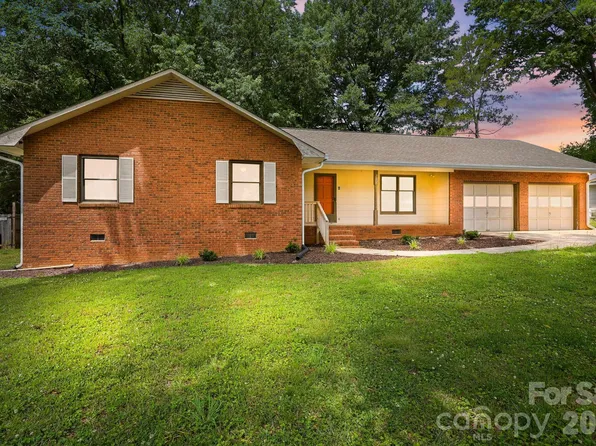 302 S McCoy Rd, Salisbury, NC 28144