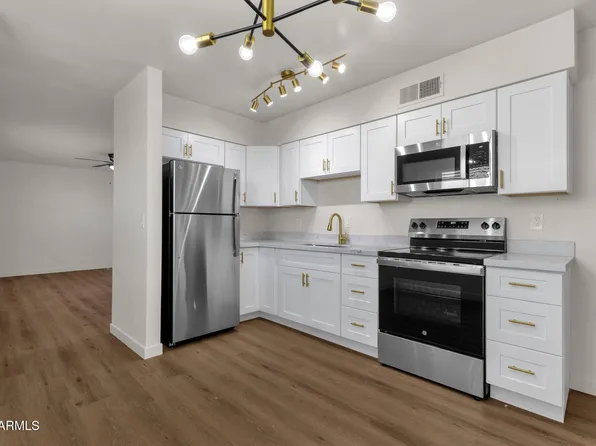 5921 W HEARN Road, Glendale, AZ 85306