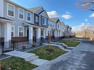 River Park Commons — Photo 31