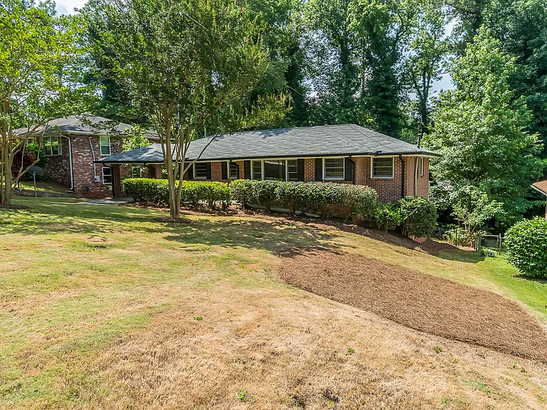 3149 Gay Dr — Photo 6