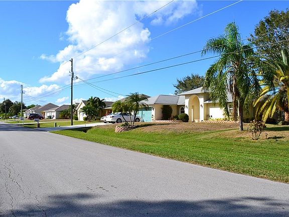 4th image of 501 SW Whitmore Dr