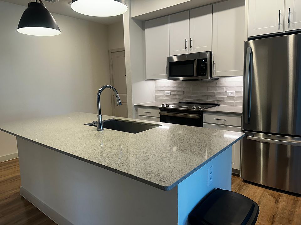 1st image of 141 Larkspur Park Blvd