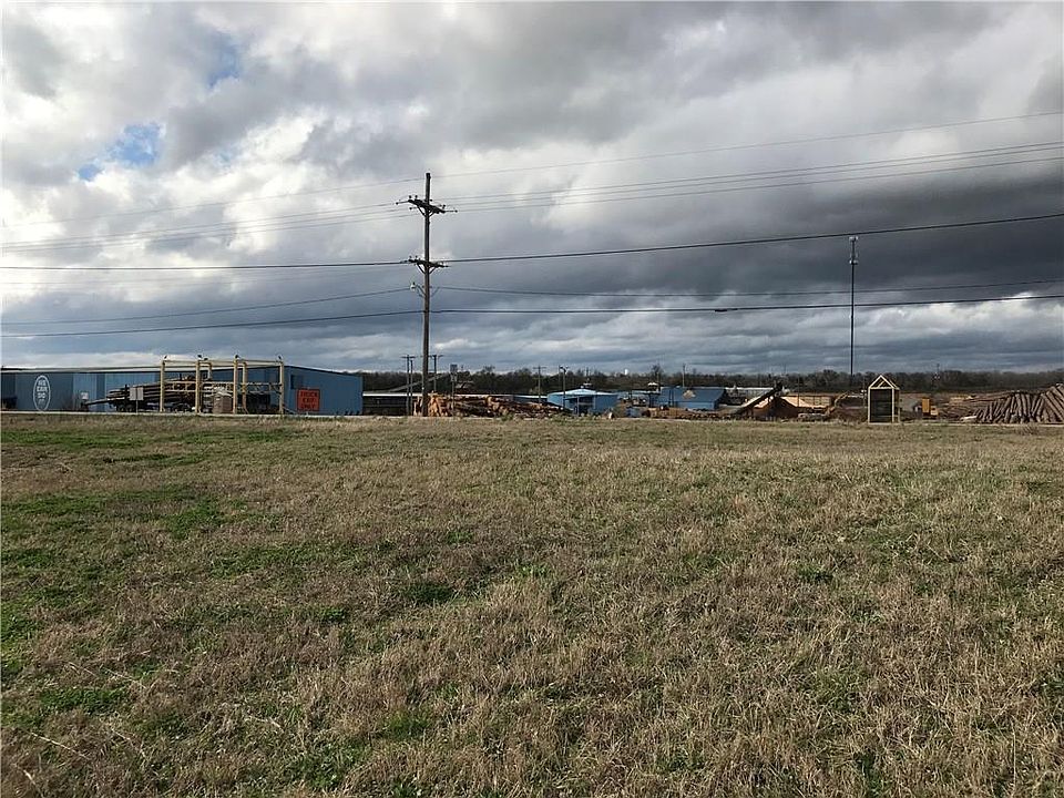 2nd image of 911 Highway 71 E