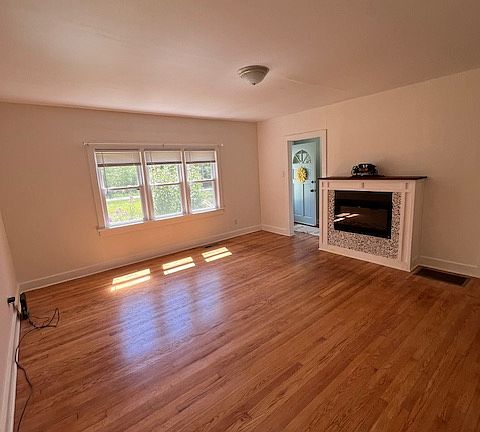 Livingroom with electric fireplace