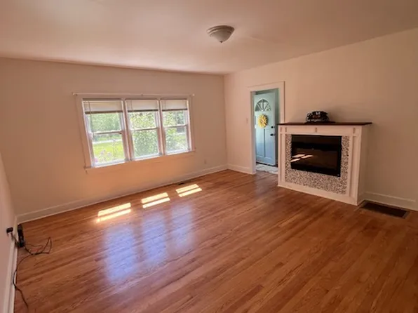 3 Mill Ln, Branchville, NJ 07826