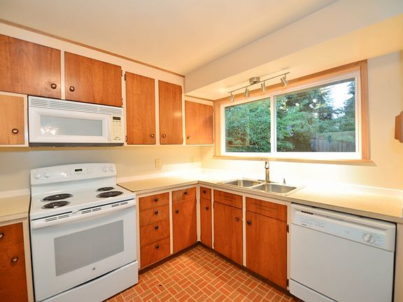 2nd image of 20725 24th Ave W