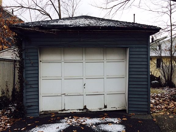 5th image of 549 Bement Ave