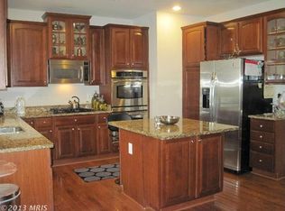 9343 Cumbria Valley Dr, Lorton, VA 22079