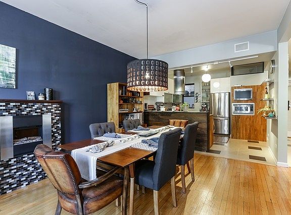 3rd image of 1207 W Morse Ave #1