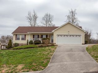 207 Turning Leaf Trl NE, Cleveland, TN 37312