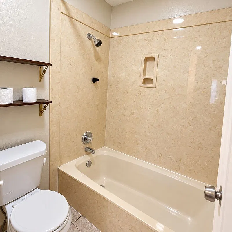 2 bed, 2.0 bath, 998 sqft, $1,375 — Photo 4