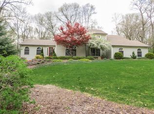 8240 Kiowa Trl, Pinckney, MI