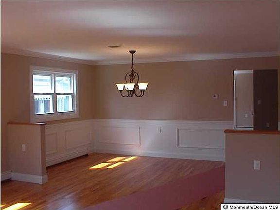 5th image of 328 Barbados Dr N