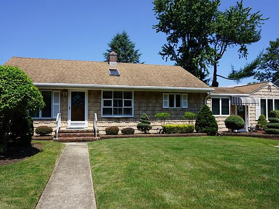 2nd image of 35 Reynolds Dr