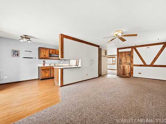 3rd image of 6652 Foxtree Ave