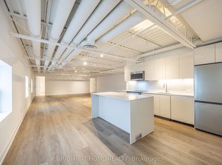 550 College St #2R, Toronto, ON M6G 1B1
