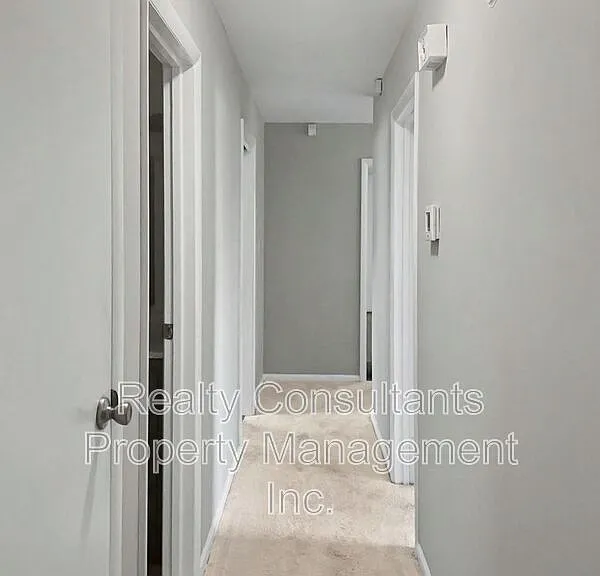 3222 S Elm Eugene St — Photo 18
