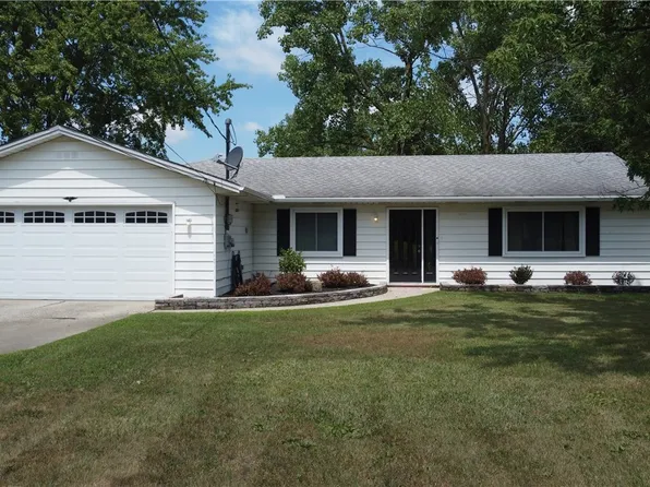 20496 Westwood Dr, Strongsville, OH 44149