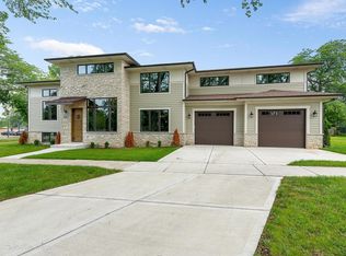 815 S Kearsage Ave, Elmhurst, IL