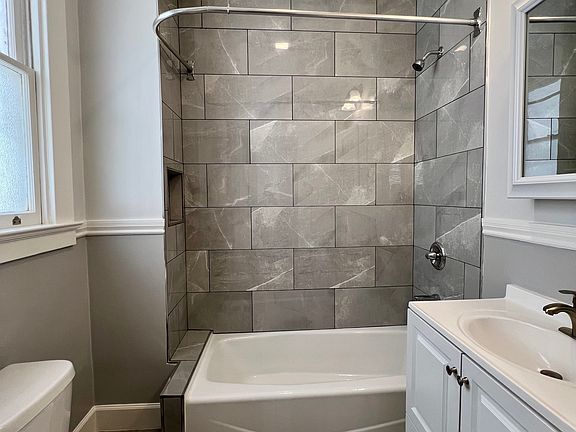 5th image of 1350 Pine St APT 205