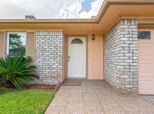 16103 Alta Mesa Dr, Houston, TX 77083