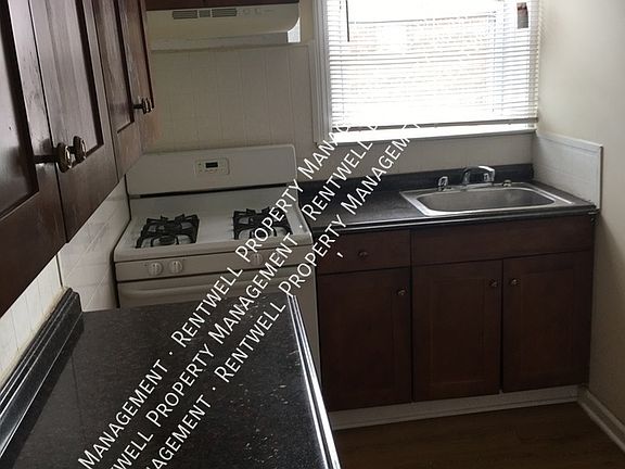 4th image of 2560 S Ashford St