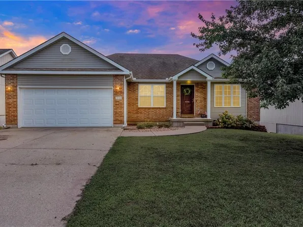 714 Burlington Ln, Warrensburg, MO 64093