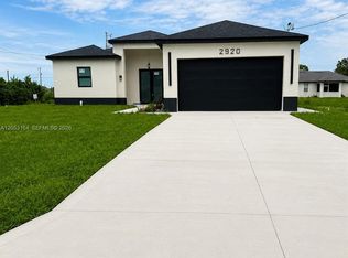 2920 30th St SW, Lehigh Acres, FL 33976