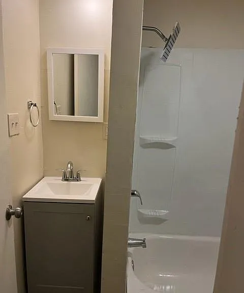 312 Kelly Ave #3 — Photo 3