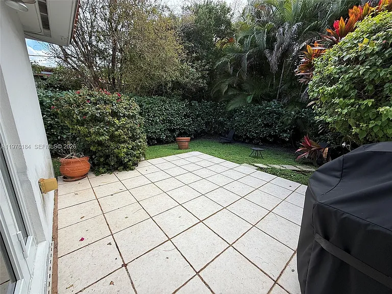 1428 Ortega Ave — Photo 6