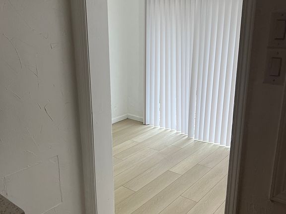 3rd image of 1527 New Madrid St