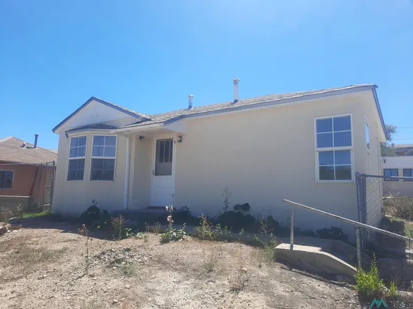 902 E Hill Ave, Gallup, NM 87301