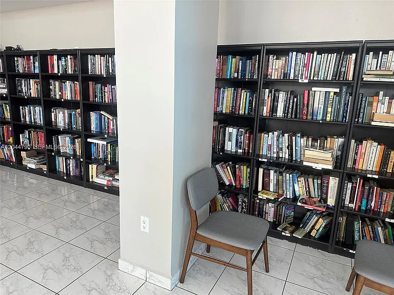 9225 Collins Ave #303 — Photo 6