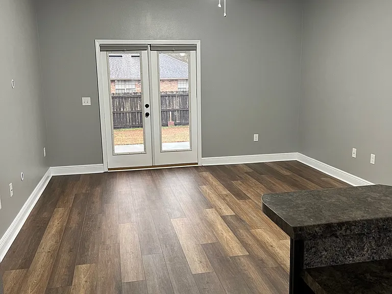6717 Barnwood Dr — Photo 5