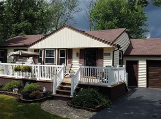 2929 Walck Dr, North Tonawanda, NY 14120