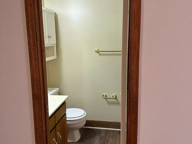 Downstairs full bathroom