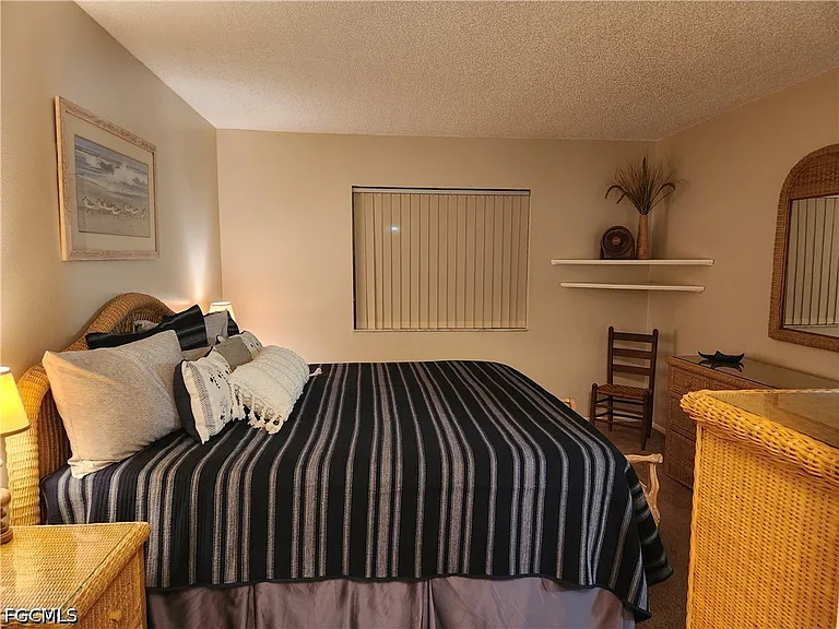 1064 Villa Dr #C103 — Photo 15