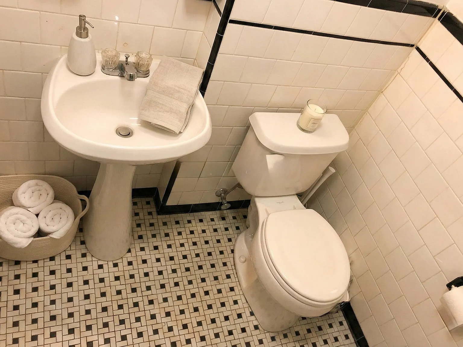 1 bed, 650 sqft, $2,850 — Photo 3
