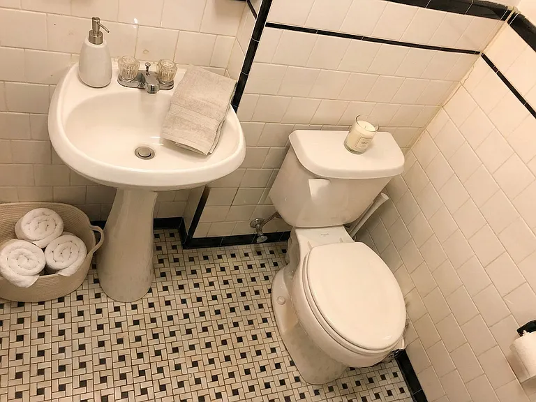 848 Beacon St #2 — Photo 3