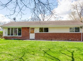 2494 Highmoor Rd, Highland Park, IL 60035