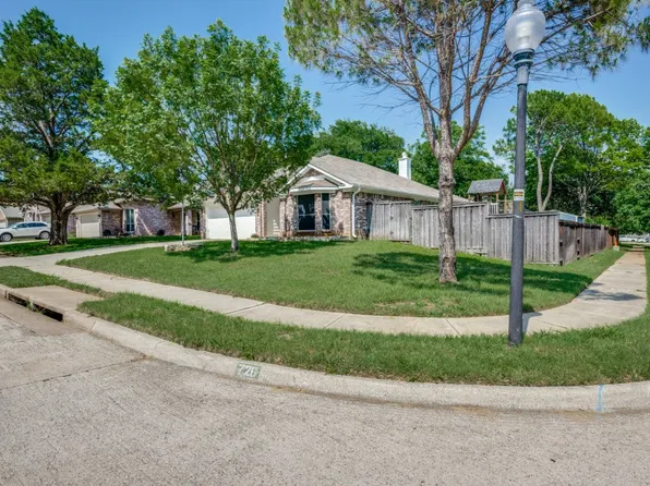 726 Texas Oak Trl, Lake Dallas, TX 75065