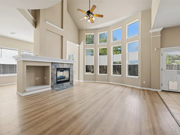 6600 Convict Hill Rd — Photo 4