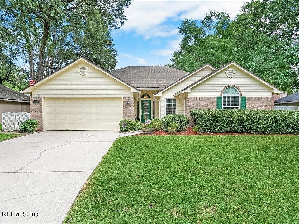 1st image of 221 HONEYSUCKLE Way