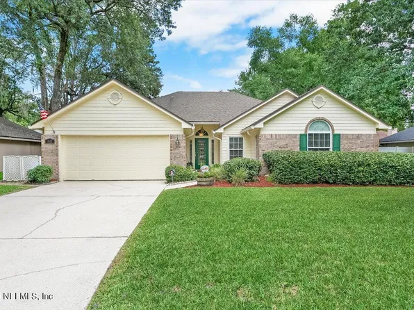 221 HONEYSUCKLE Way, St. Johns, FL 32259