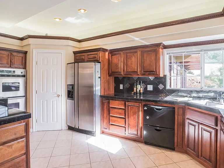 Rimrock Dr — Photo 20